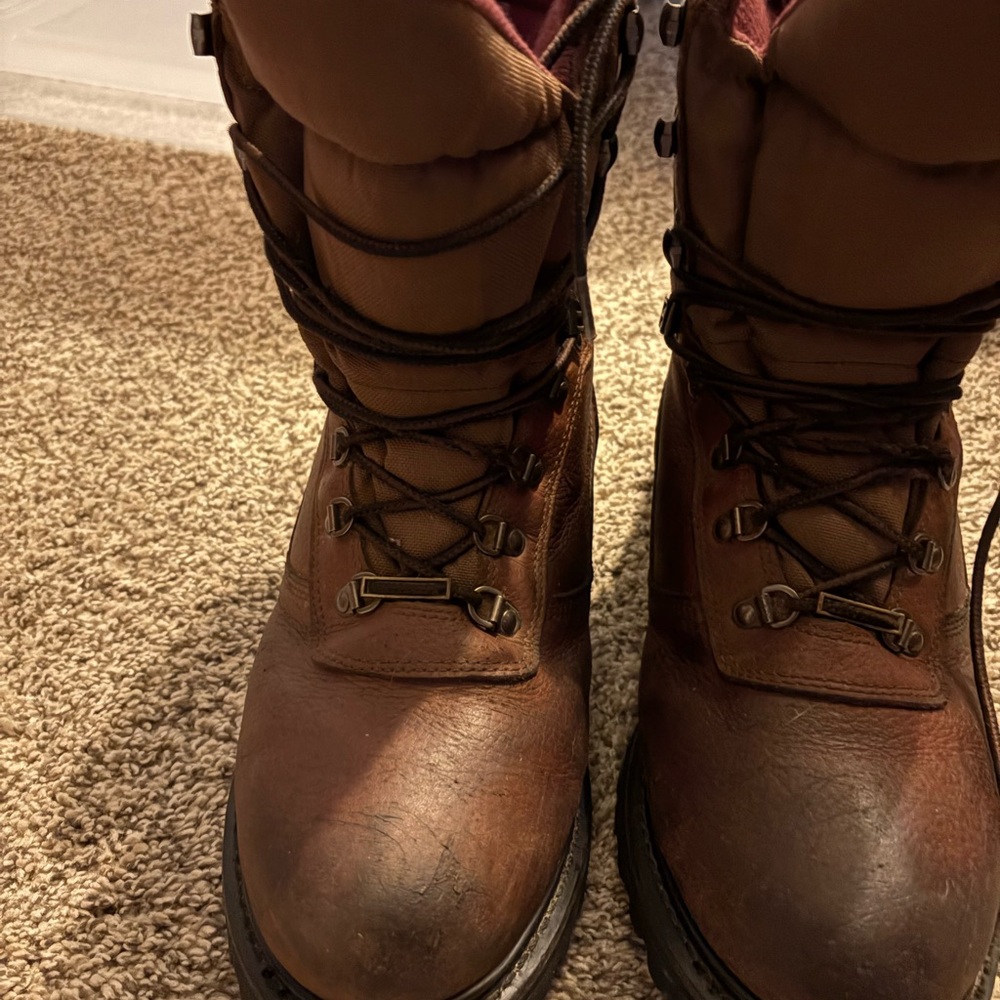 Cabela’s hunting boots